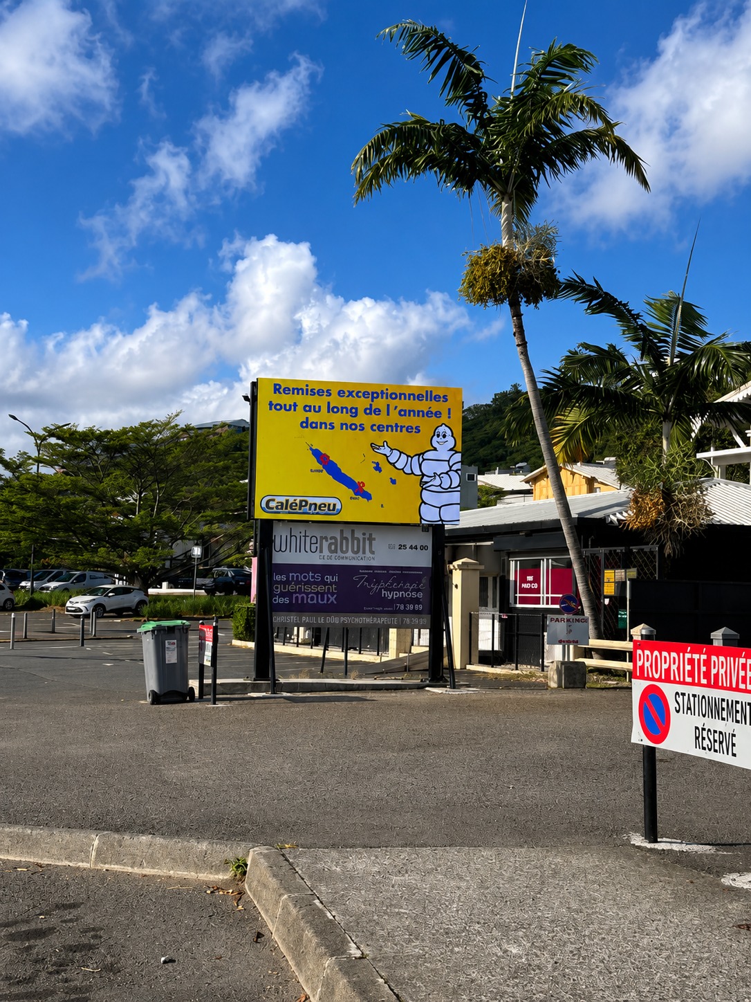 Panneau LED installé à Baie de l’Orphelinat