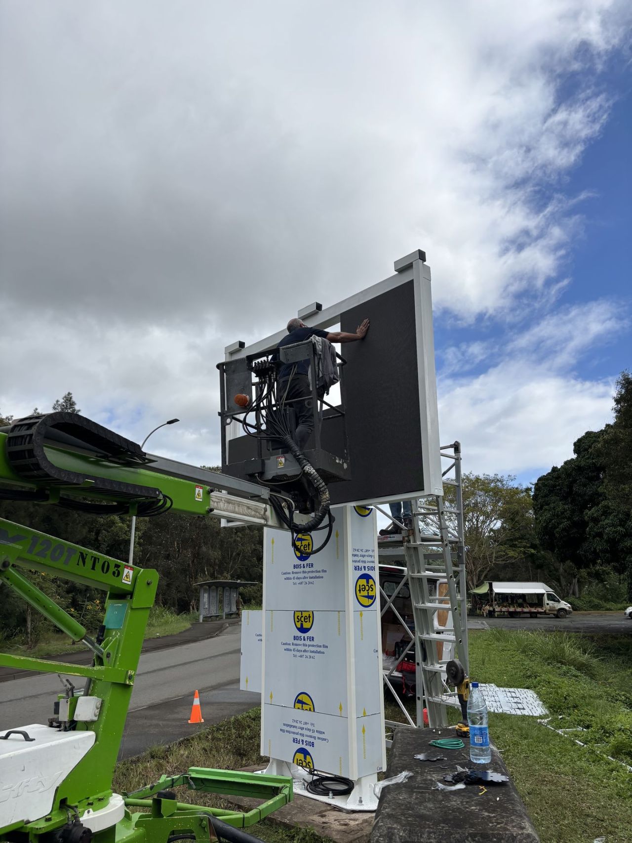 Pose et raccordement du module LED