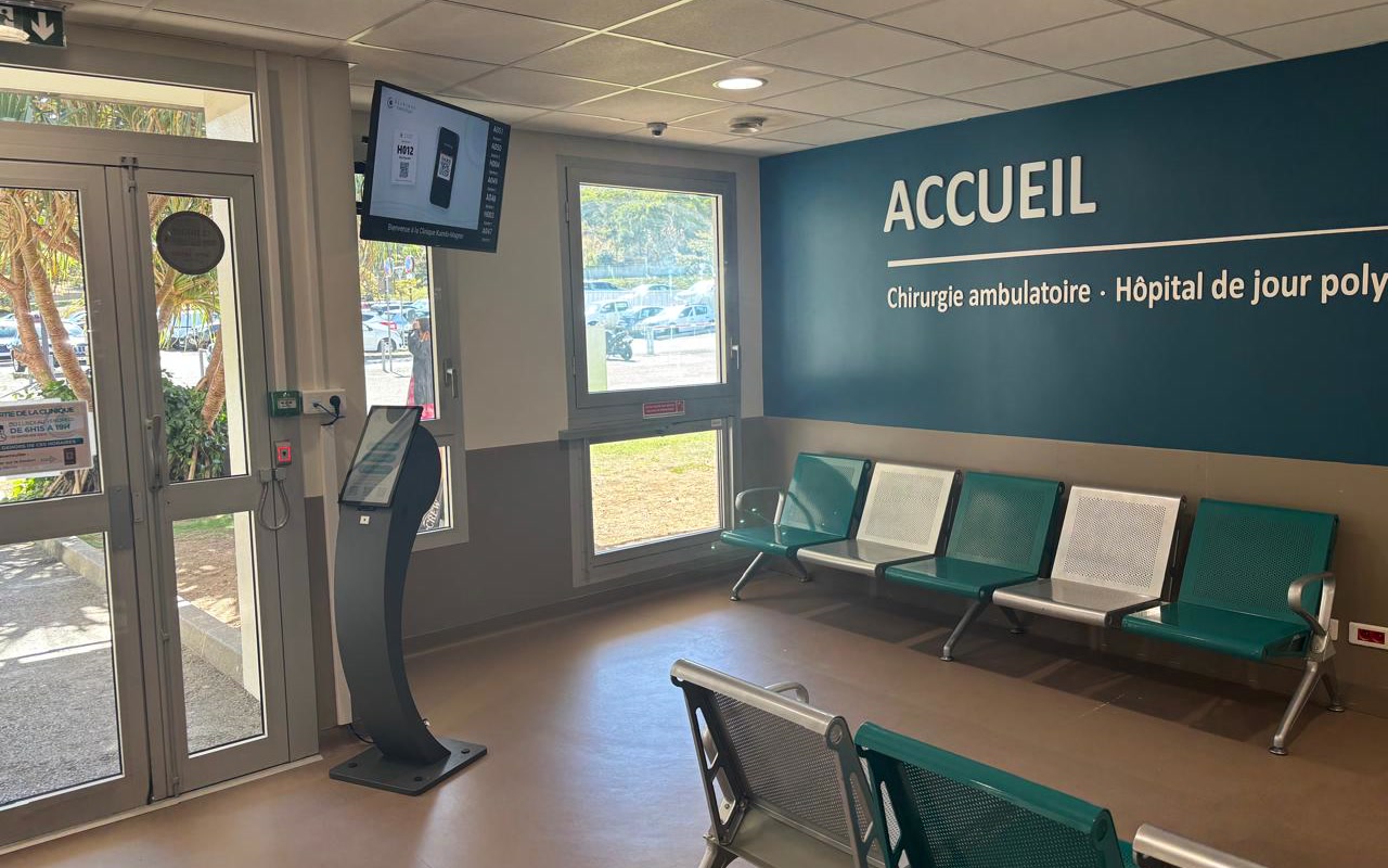 Clinique Kuindo-Magnin : un nouvel accueil et un parcours patient repensé avec Qmatic Orchestra